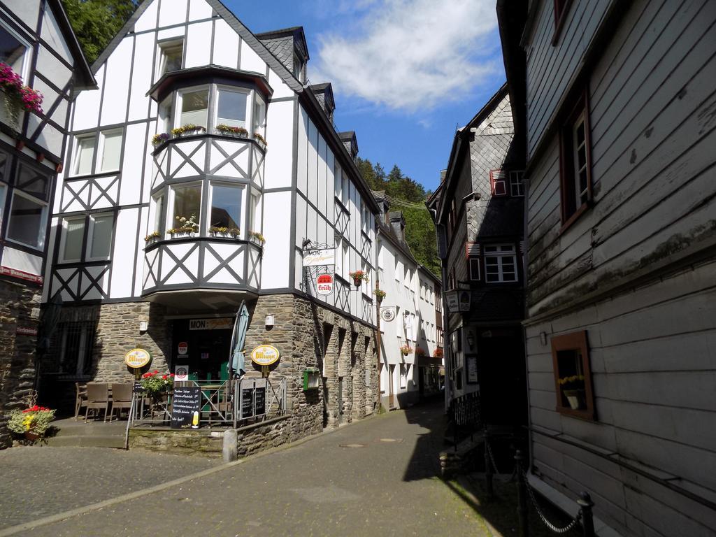 Gaestehaus Eschbach Monschau Exteriör bild